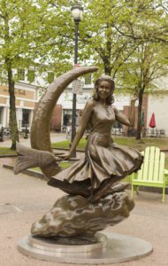 things to do in salem, haunted dinner theater, bewitched